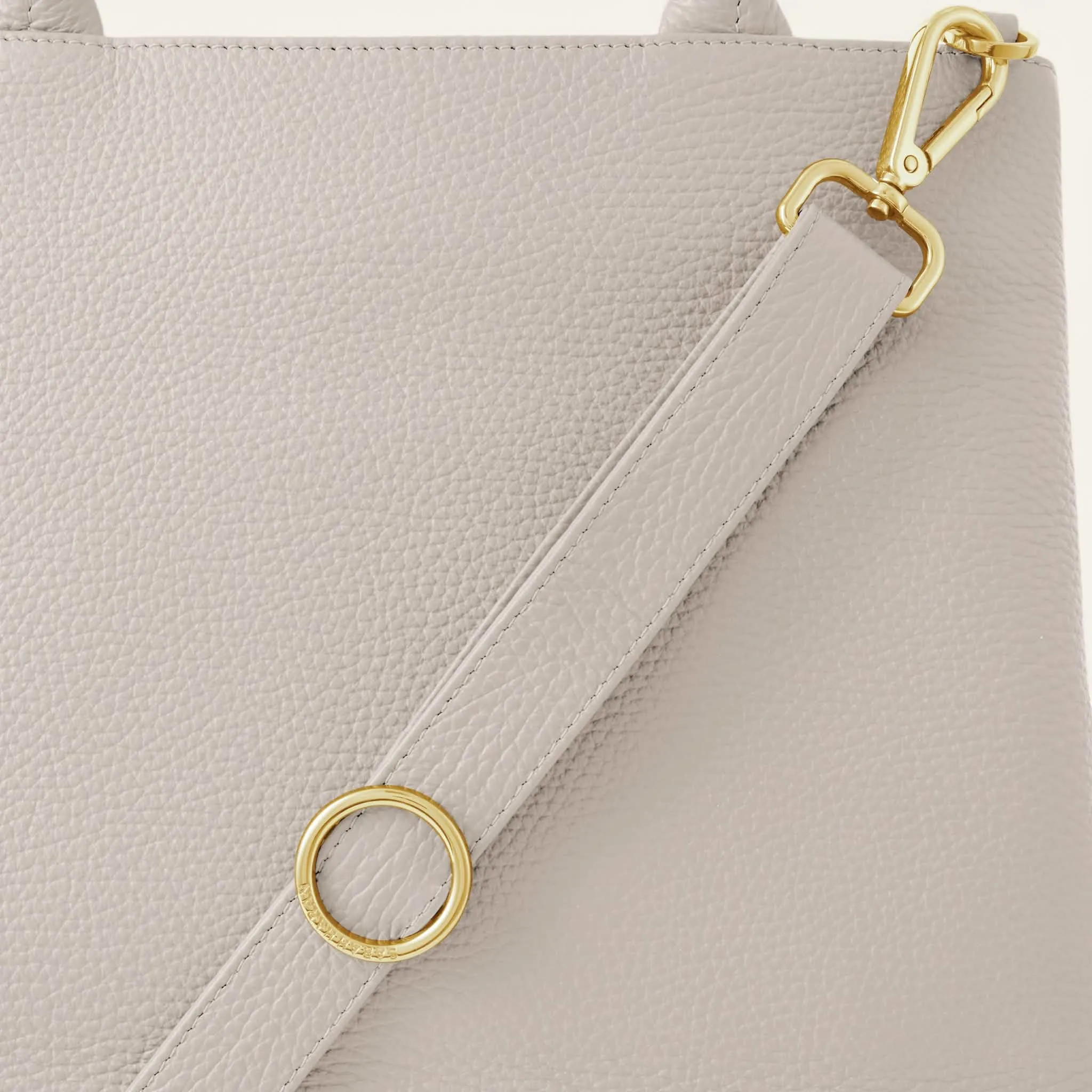Dahlia Tote | Porcelain with Gold hardware