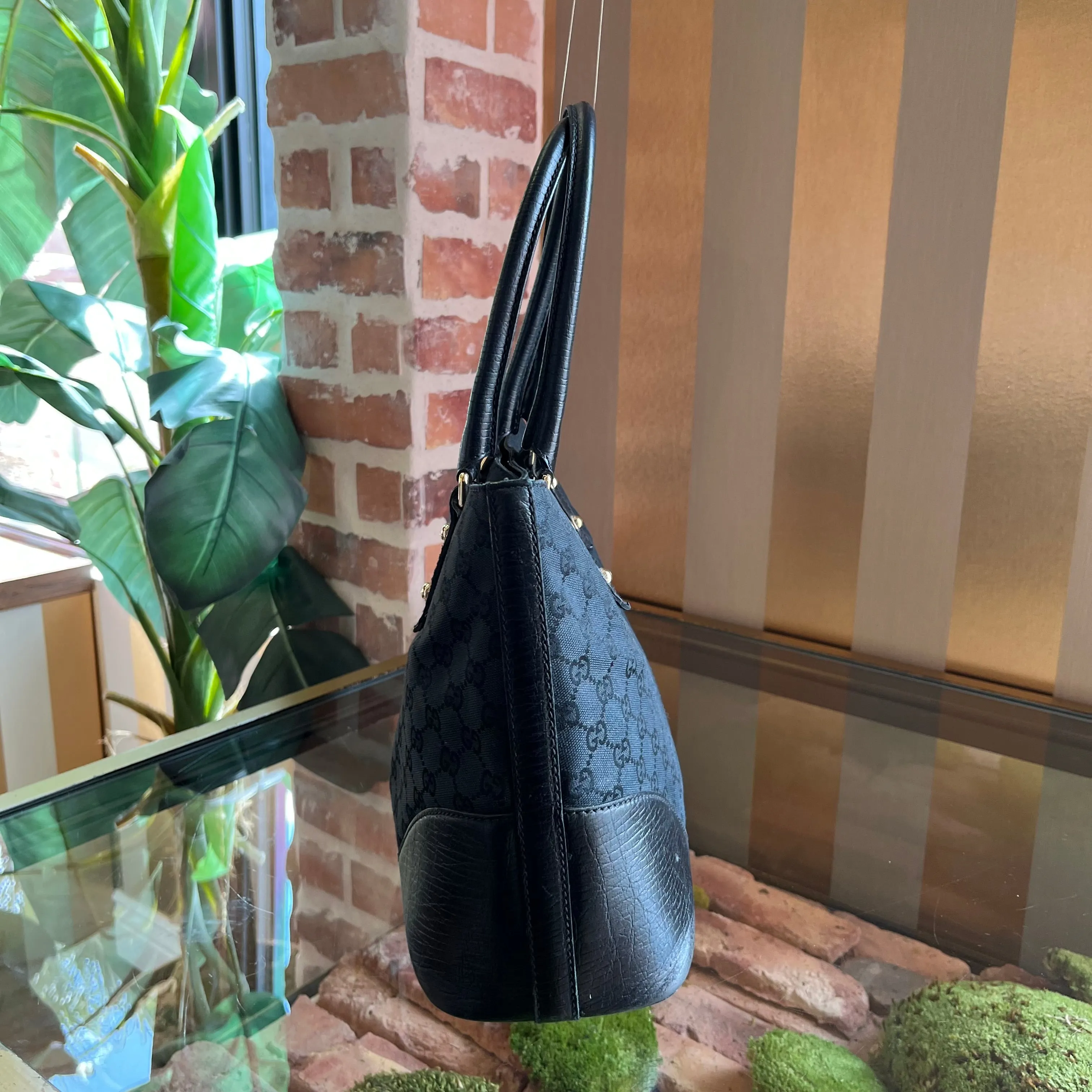 GUCCI Black GG Monogram Horsebit Shoulder Bag