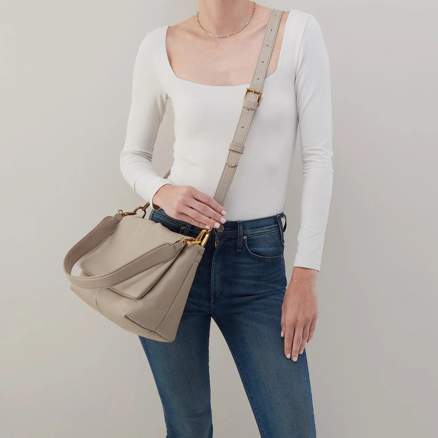 Harley Convertible Shoulder Bag In Pebbled Leather - Taupe