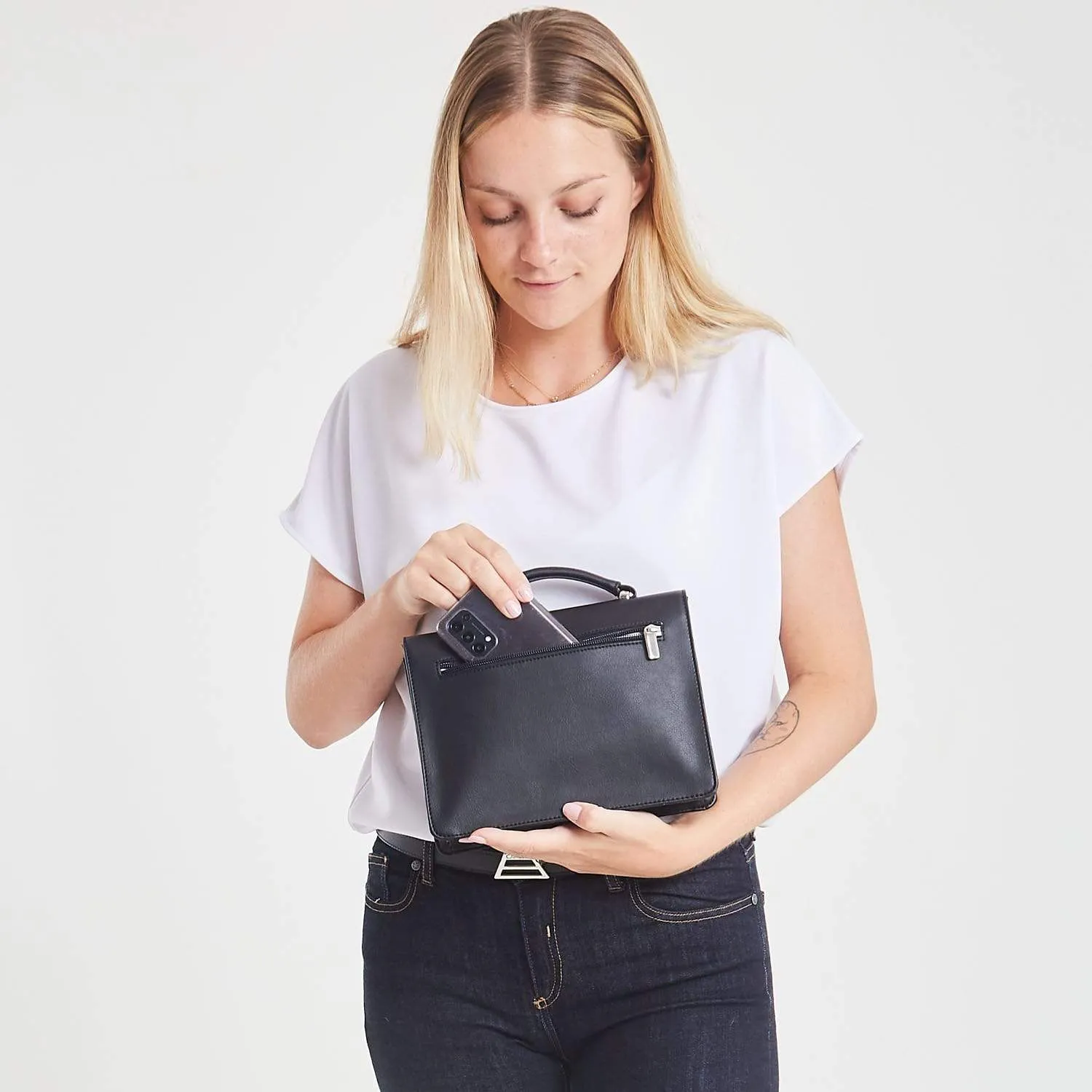 Hybrid Maxi Versatile Vegan Leather Crossbody | Black