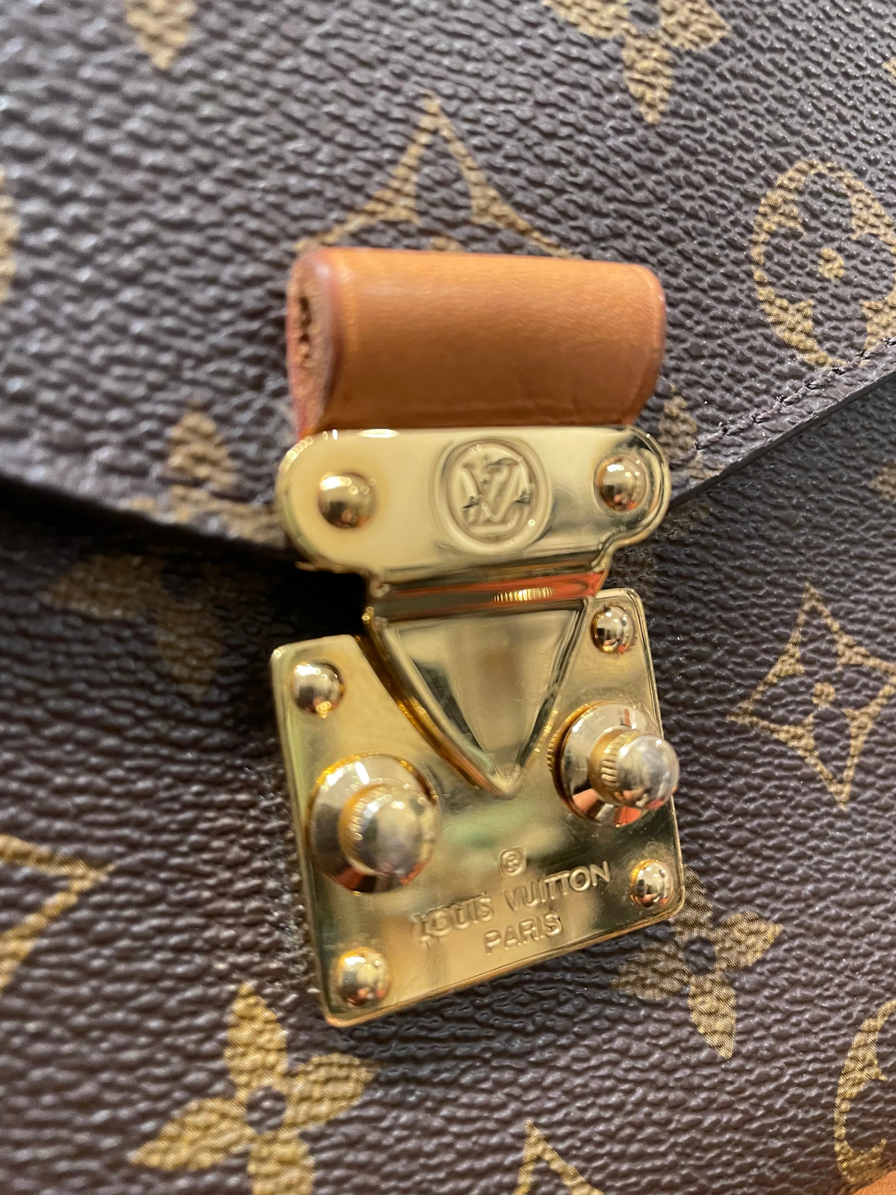 Louis Vuitton Monogram Canvas Pochette Metis