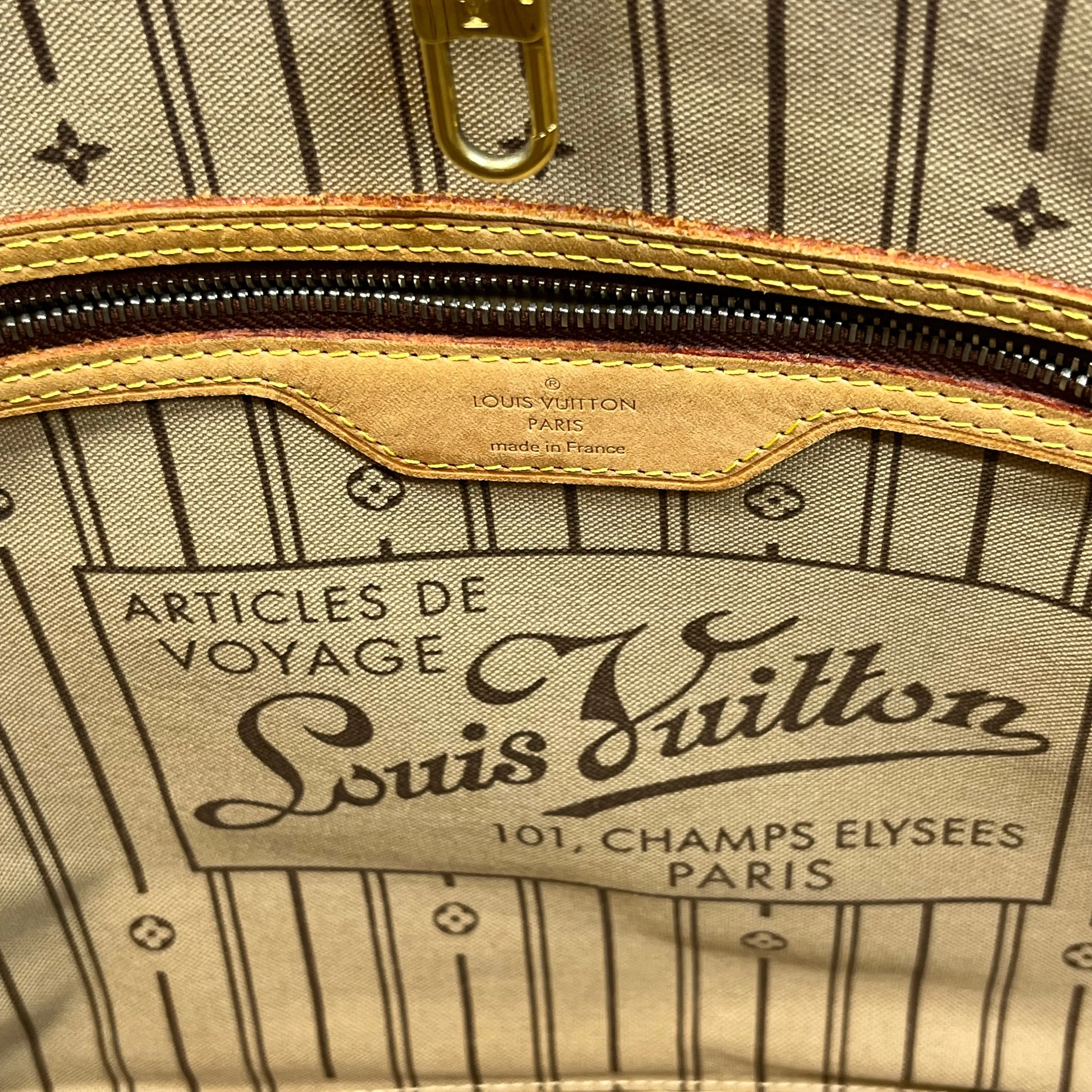 LOUIS VUITTON Neverfull MM Brown Monogram Canvas Tote Bag