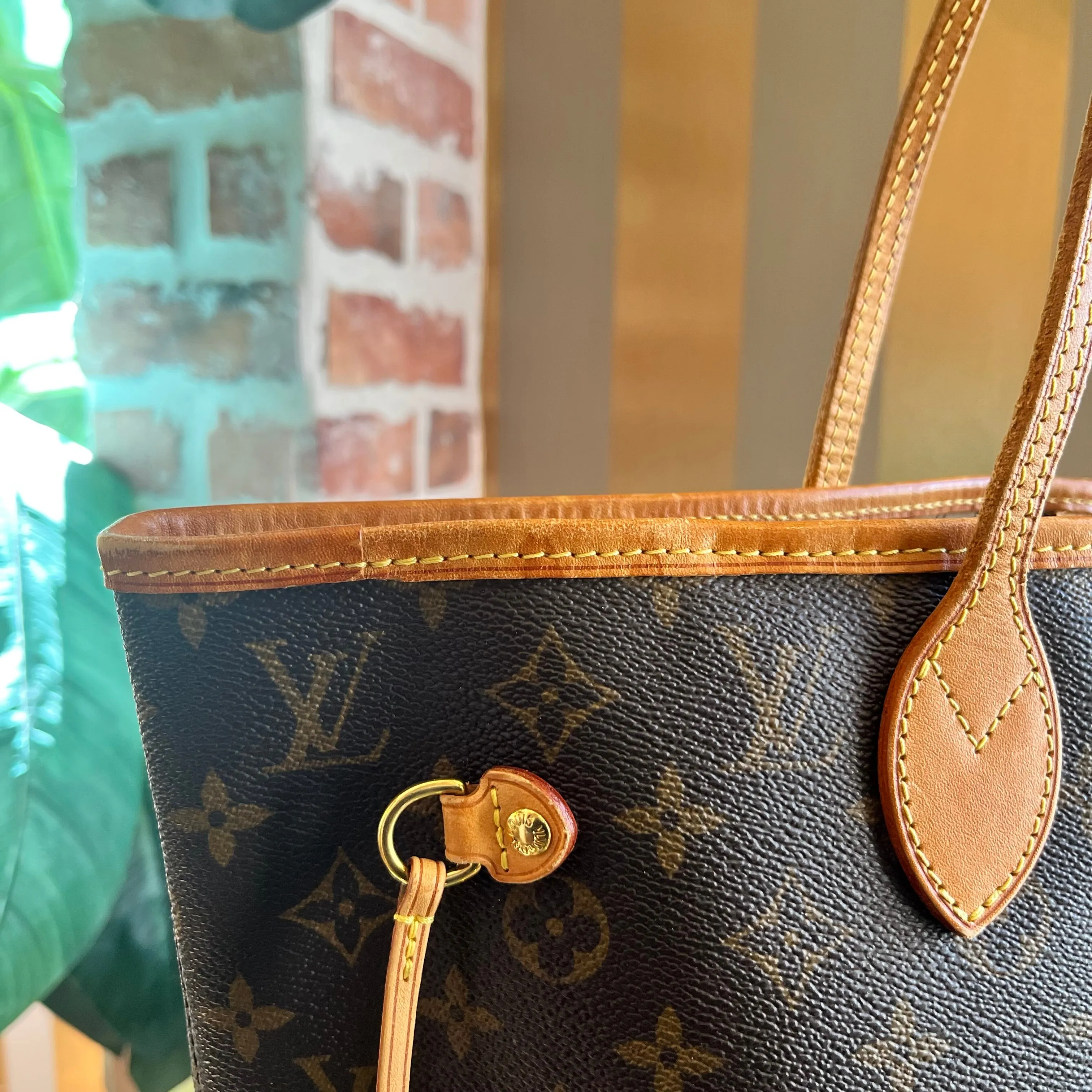 LOUIS VUITTON Neverfull MM Brown Monogram Canvas Tote Bag