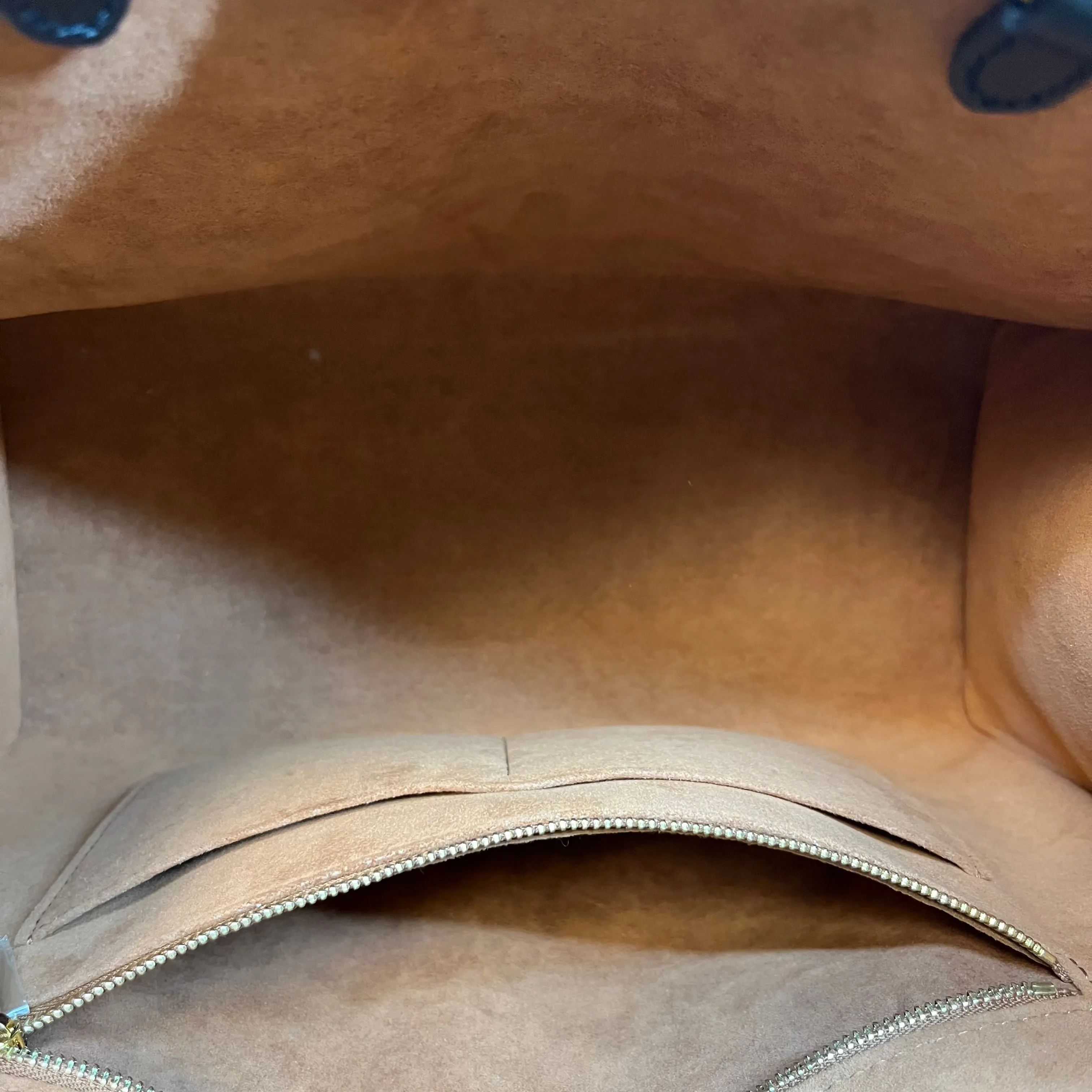 LOUIS VUITTON Onthego MM Brown Empreinte Monogram Giant Wild At Heart Tote Bag