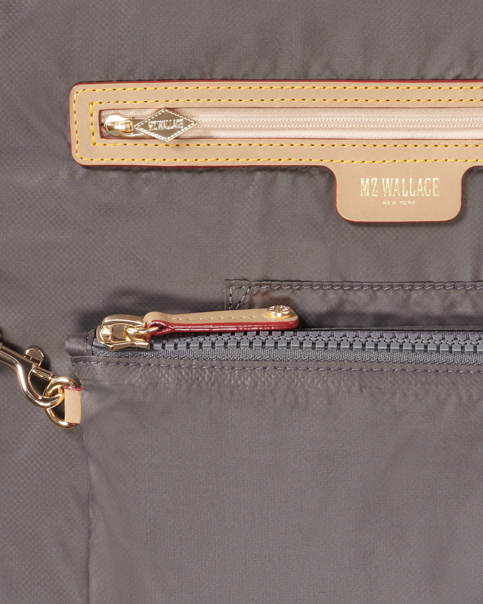 Magnet Small Metro Tote Deluxe