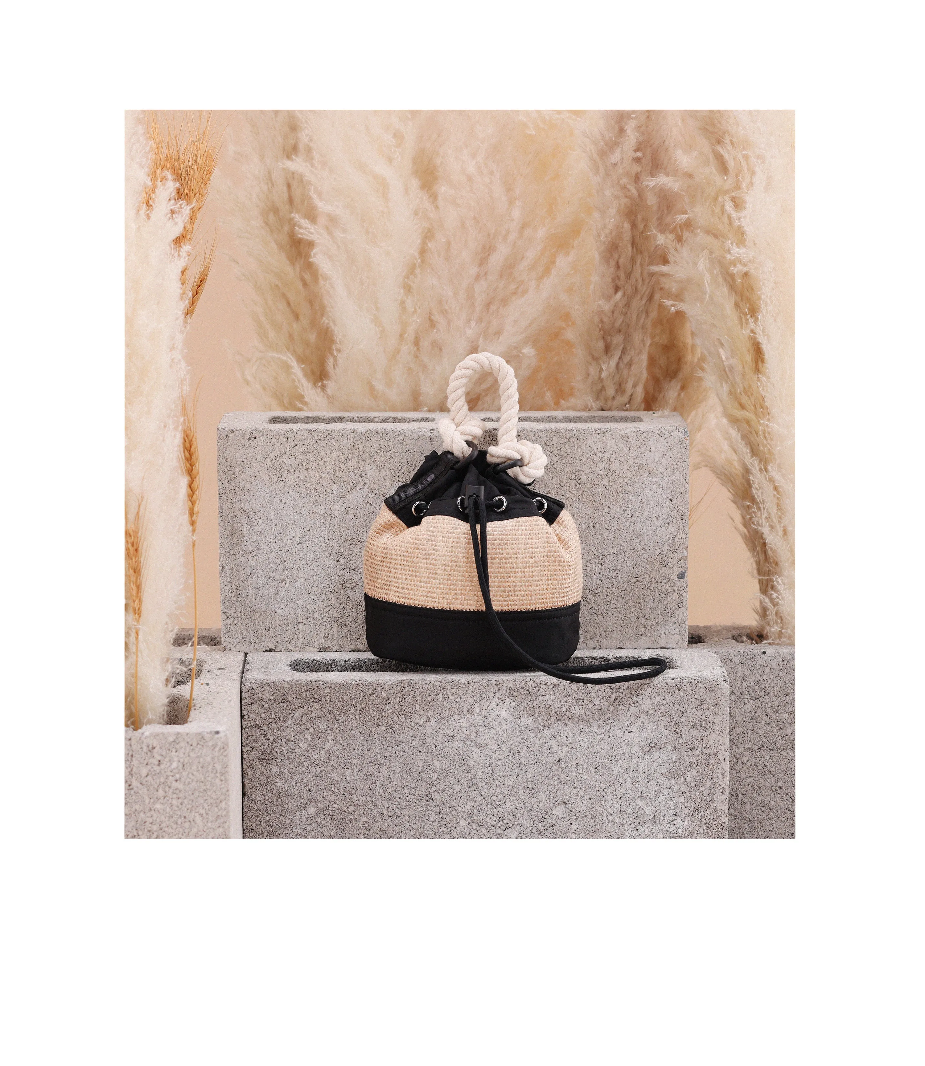 Raffia Mini Bucket